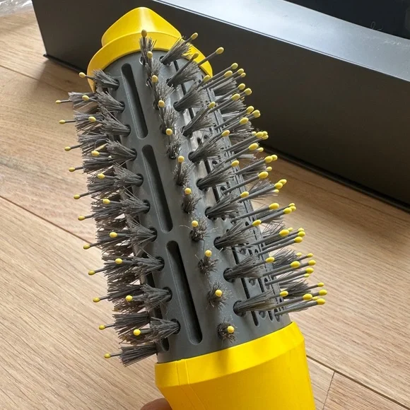 Drybar Double Shot blow dryer Hair brush - Picture 3 of 4